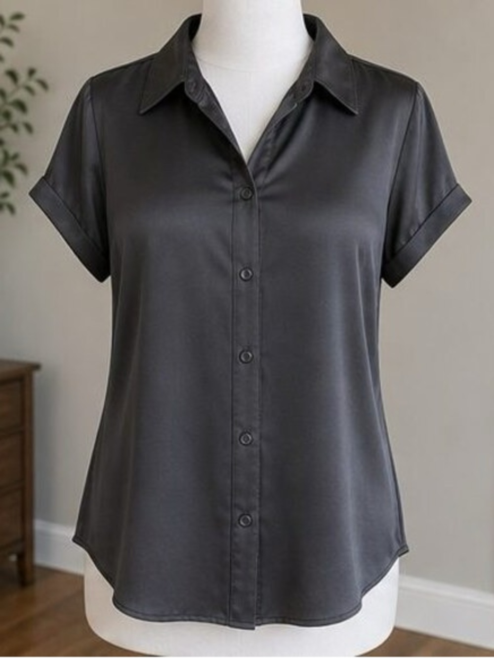Classic Short-Sleeve Button-Down Top — Black